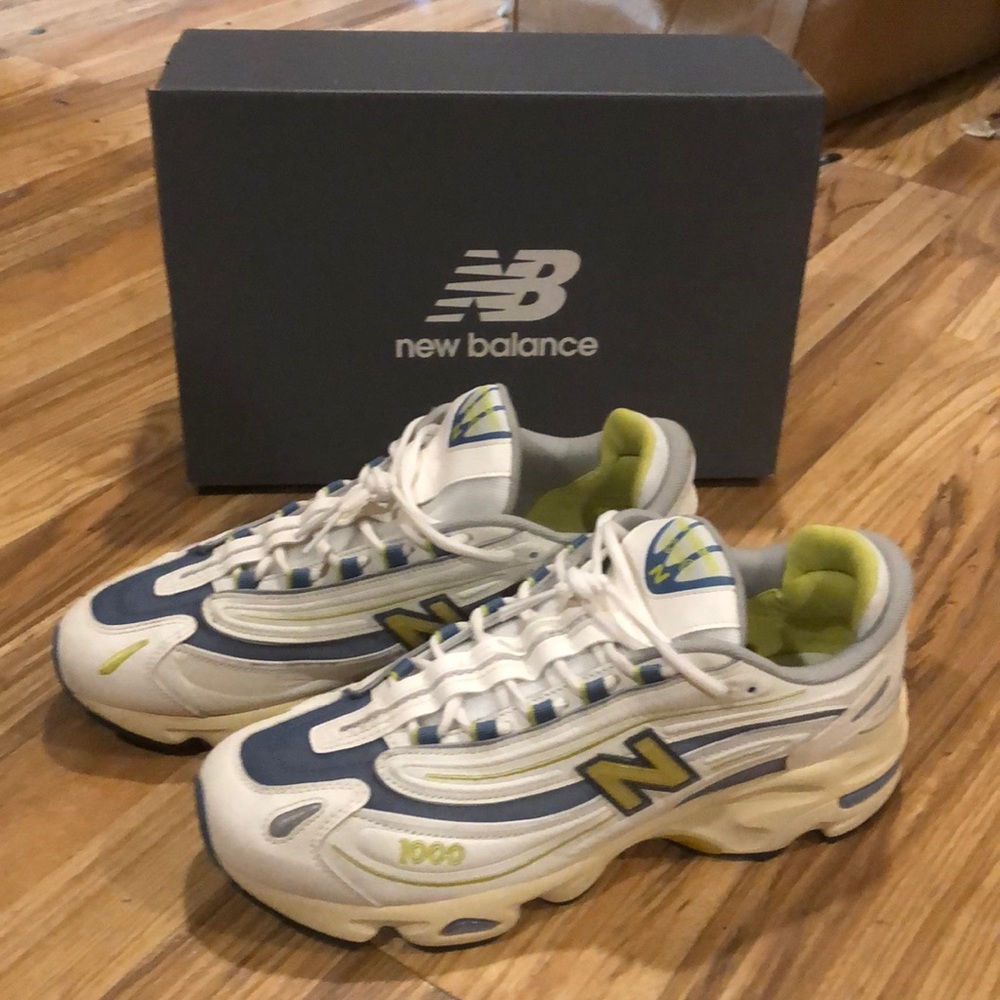 SOLD! New Balance 1000 -M1000CA